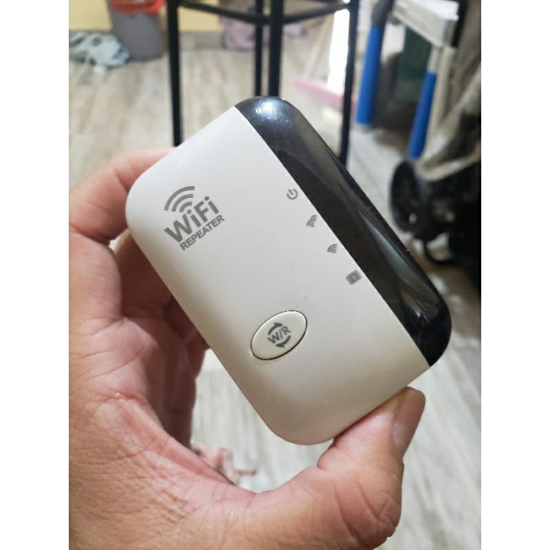 DIJUAL PRELOVED WIFI REPEATER ROUTER EXTENDER WIRELESS SIGNAL RANGE ACCESS POINT  BEKAS SECOND PL PE
