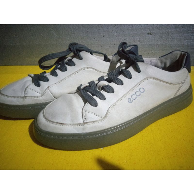 Ecco sepatu second