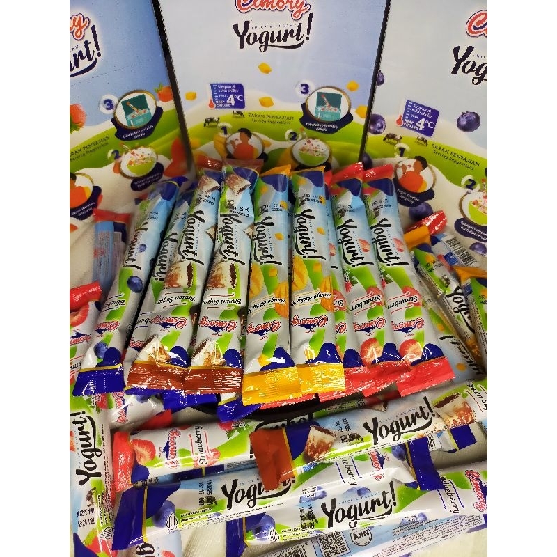 

isi 10 pcs cimory yogurt thick dan creamy stick kemasan 40gram