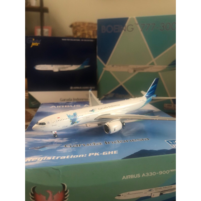 Garuda Indonesia Special Livery Flying Garuda Airbus A330-900 Neo by Phoenix 1:400 PK-GHE