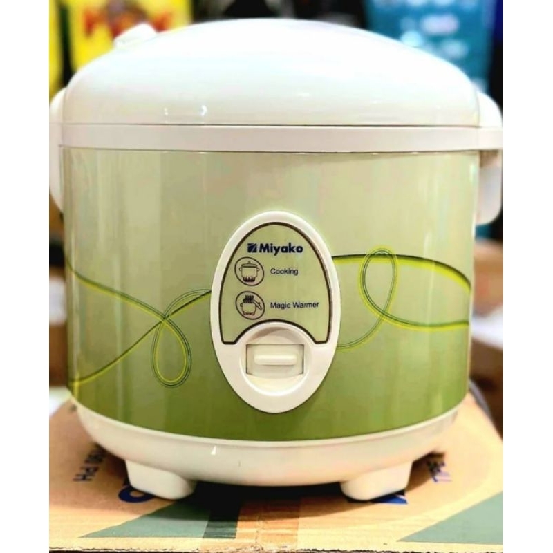 Miyako Rice Cooker MCM-508 Green Line / Megic Com 1,8 Liter / Penanak Nasi MCM-508. BATAM