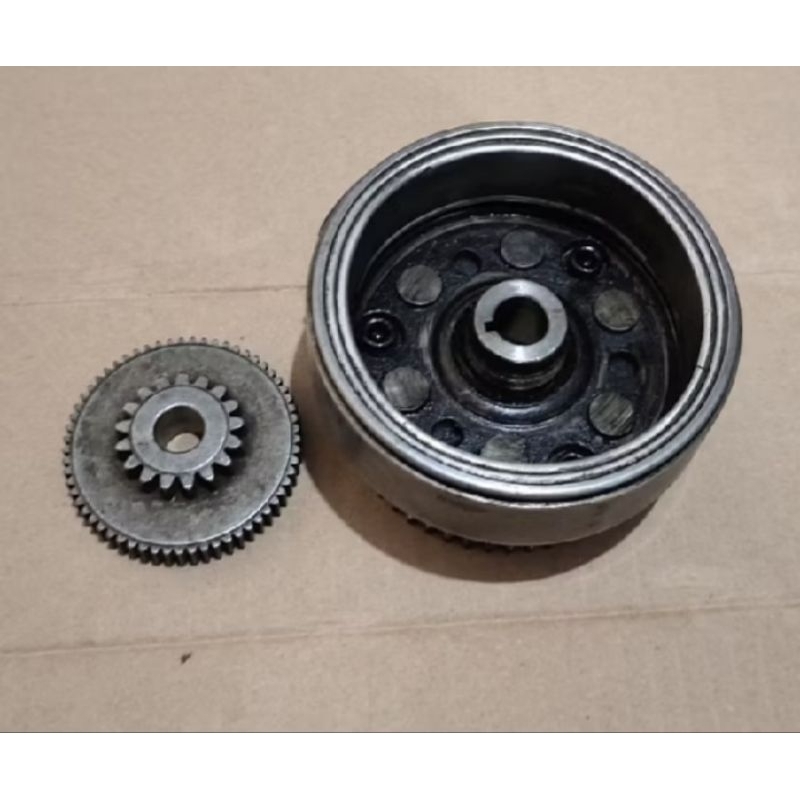 maghnit+gigi pengantar gigi motor suszki shogun 125 original