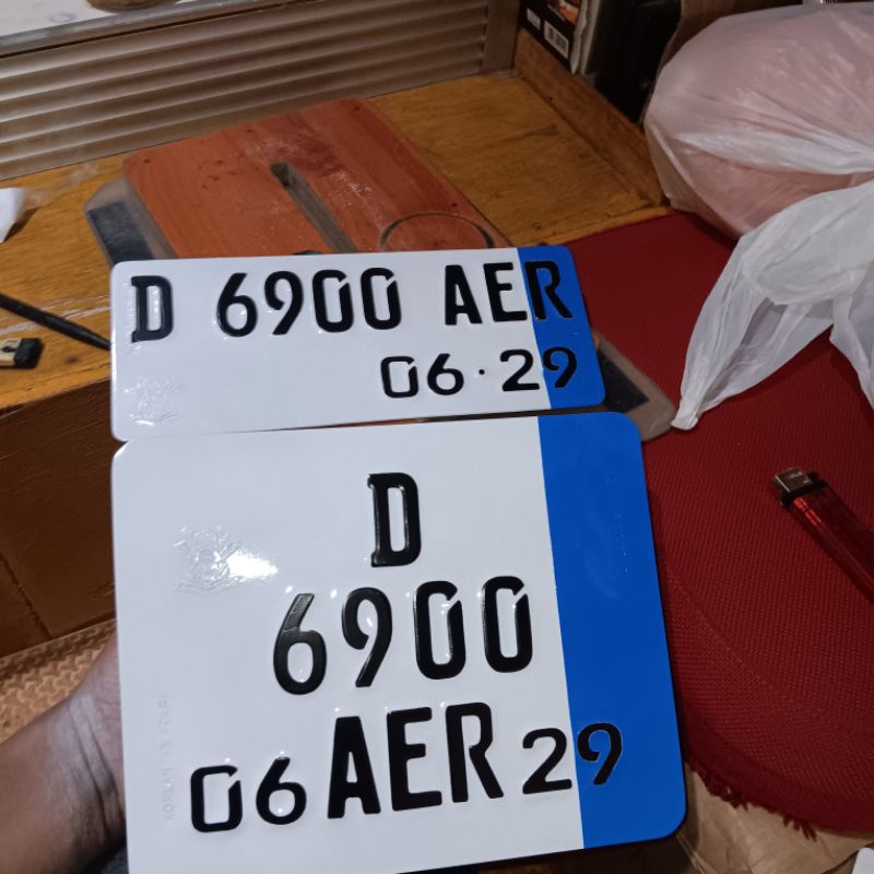 plat motor listrik