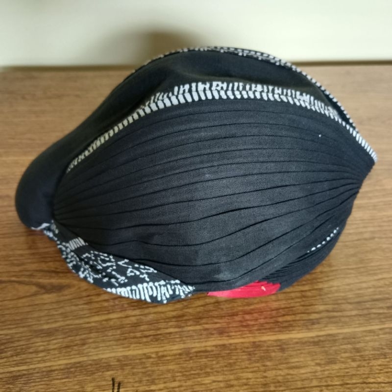 Blangkon Jogja Lipat Jebeh Motif Wulung