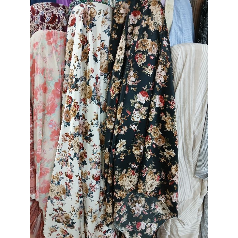 Kain satin maxmara silk motif kembang//Bahan satin maxmara silk motif meteran