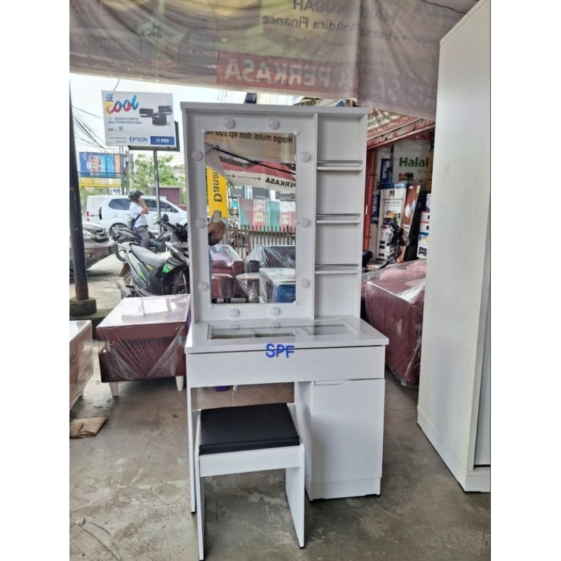 meja lemari kaca rias makeup toilette lampu