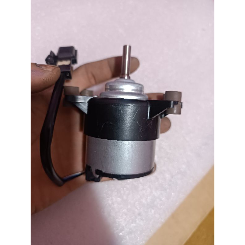 motor blower AC kijang belakang kanan original denso