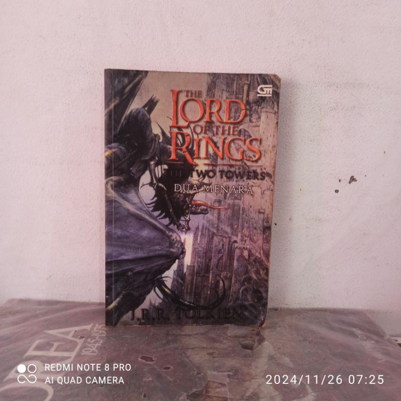 Novel Original TGE LORD OF THE RINGS THE TWO TOWERS DUA MENARA BAGIAN KEDUA J R R TOLKIEN Bekas