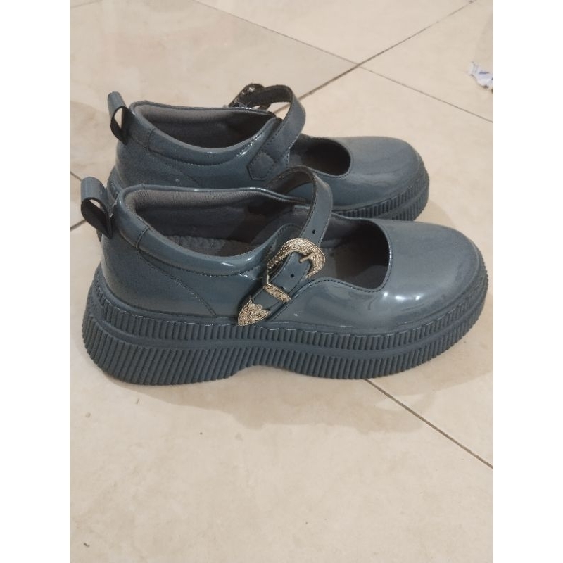 preloved sepatu adorable projects