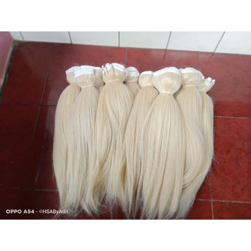 rambut sintetis perkilo warna putih tulang