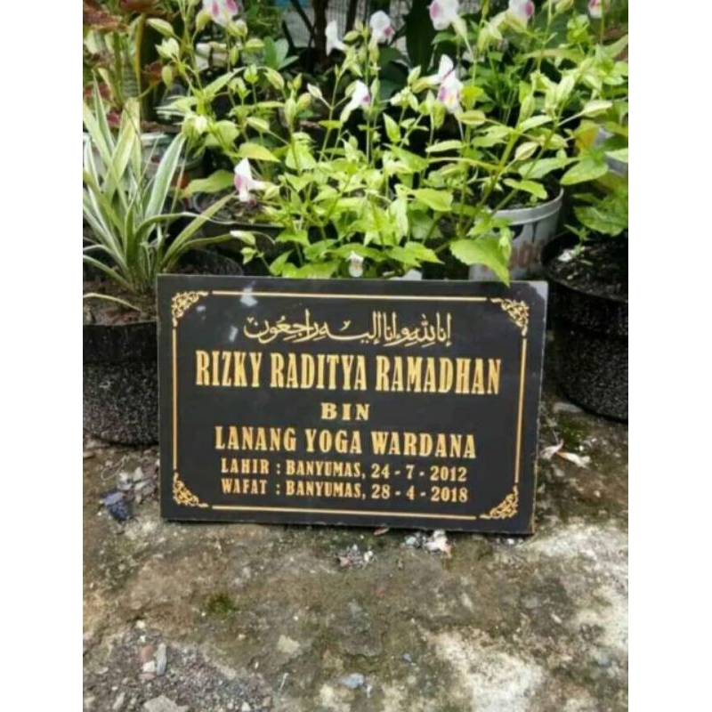 Lempengan Nama Granit 30x40 - Batu Nisan Granit
