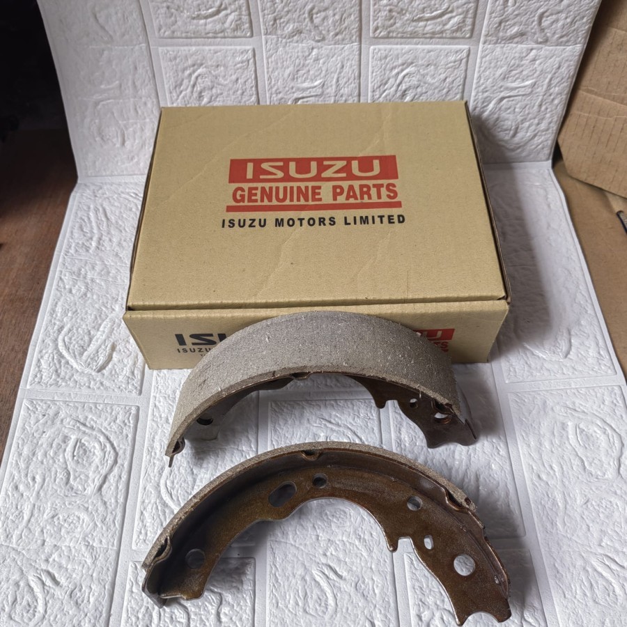 

Kampas Rem Tangan Hand Brake Shoe Isuzu NKR71 NKR66 NKR58 Original