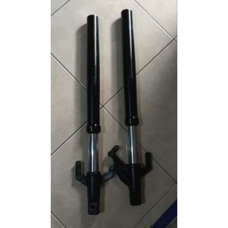 bottom shock usd r15 v3