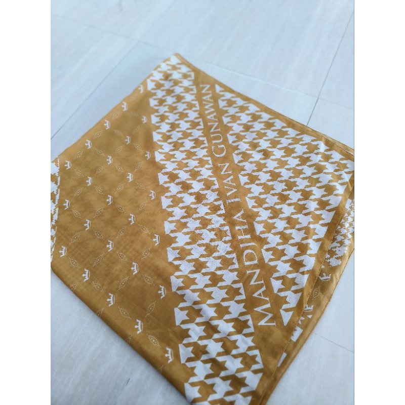 Hijab Mandjha ivan gunawan preloved