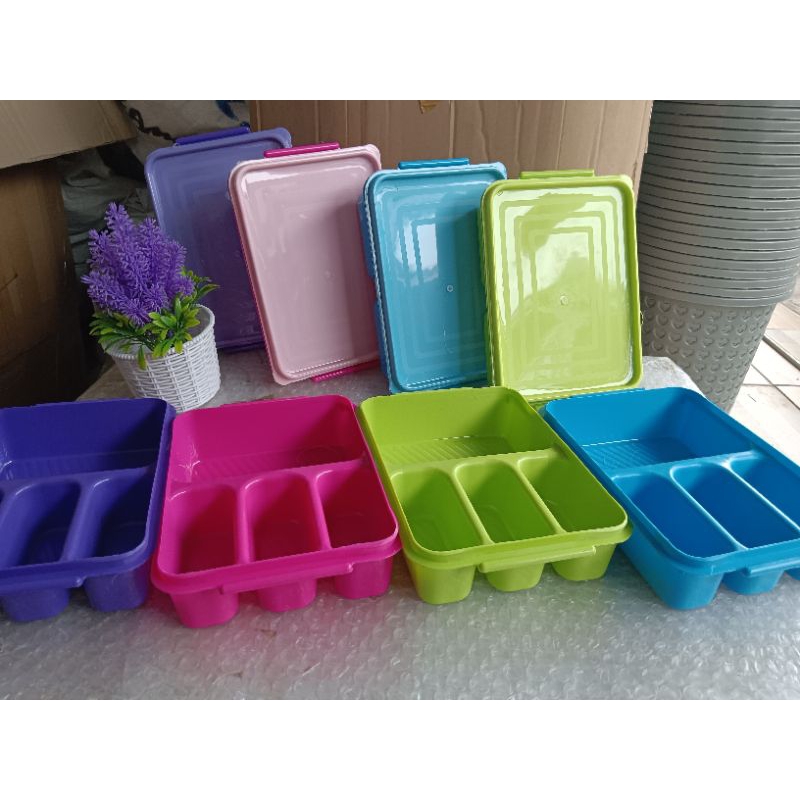 5090 - Lunch Box Lily 4 Sekat Ompreng Kotak Makan Catering Kantoran Tempat Bekal / lunch box plastik