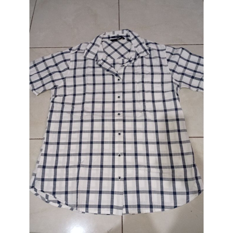Kemeja Wanita Bekas
