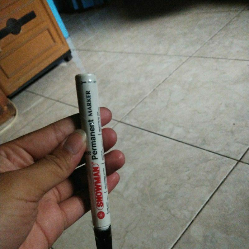 

spidol permanen hitam 4 pack