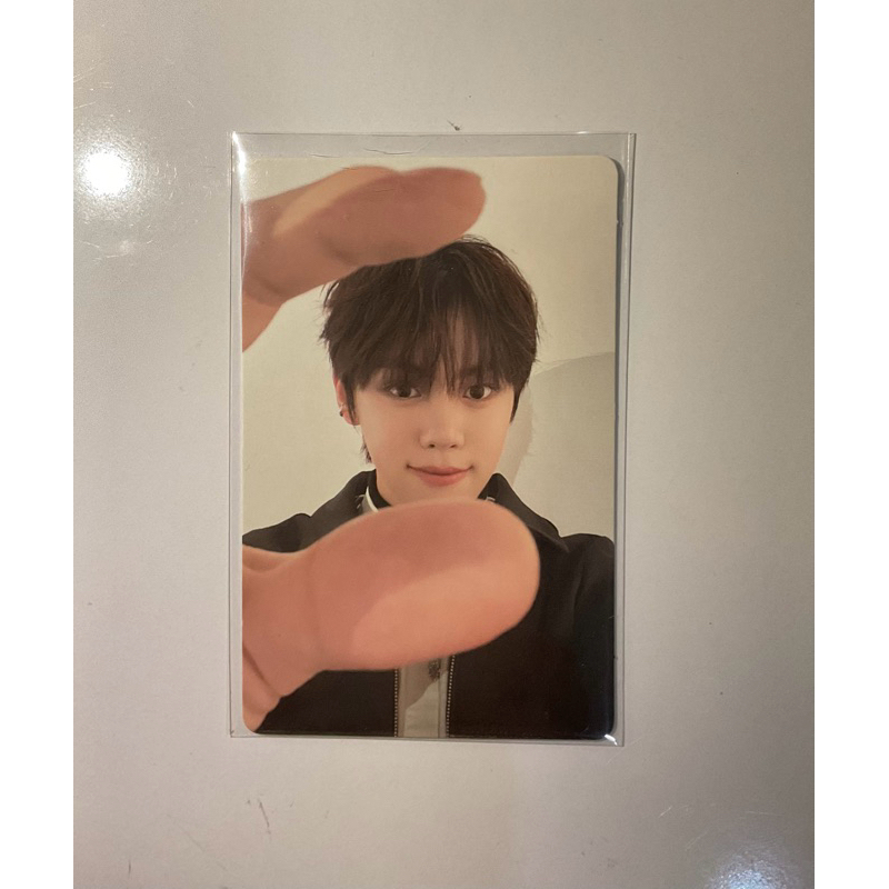 PC Photocard Official Gyuvin ZB1 Zerobaseone Melting Point