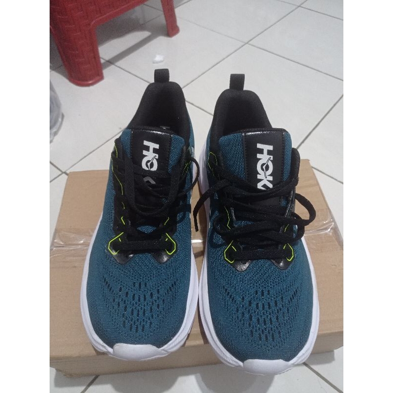 Sepatu HOKA / SEPATU RUNNING Hoka,second like new, size 42 inshole 27,5