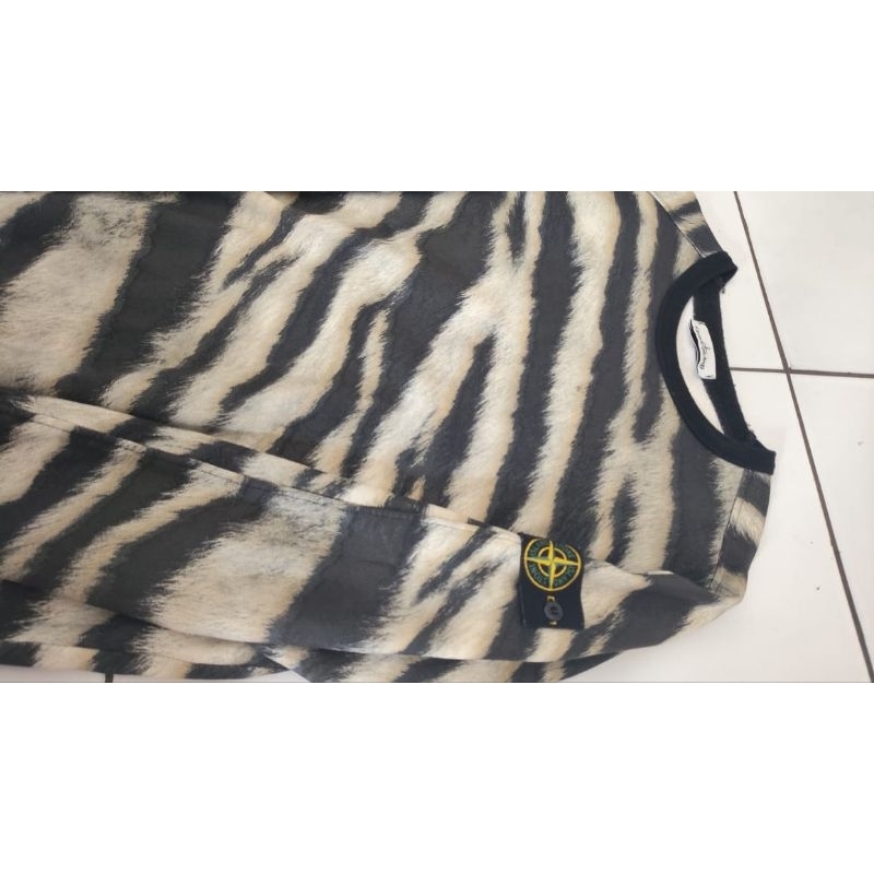 stone island camo tiger