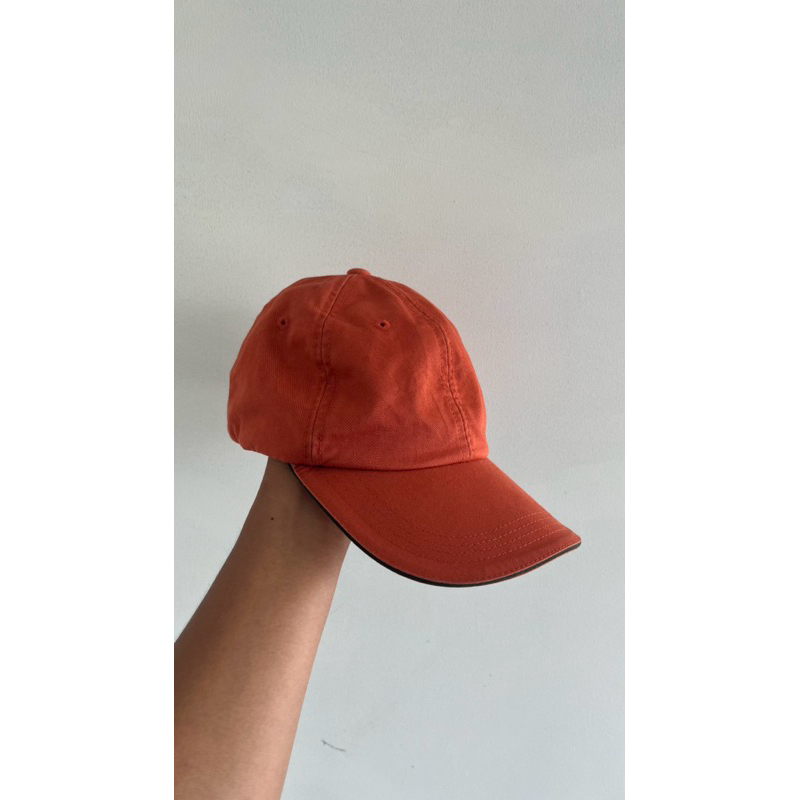 PRELOVED TOPI UNIQLO