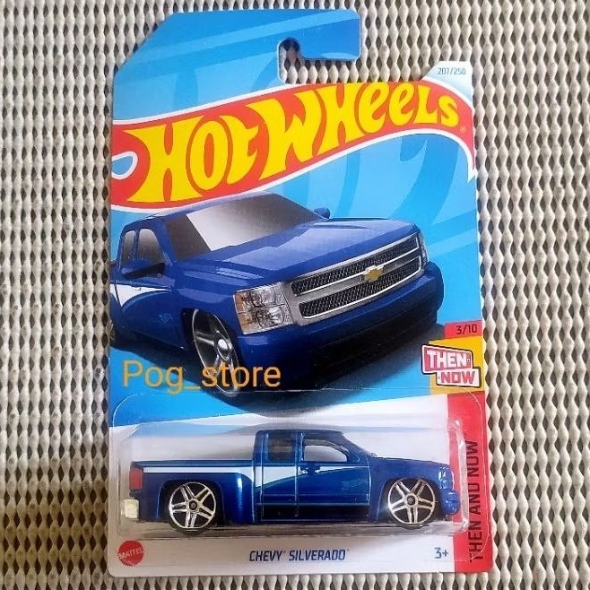 Hot Wheels 2024 - Chevy Silverado - Blue
