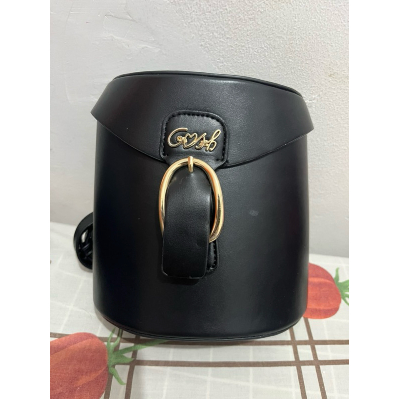 SLING BAG GOSH HITAM