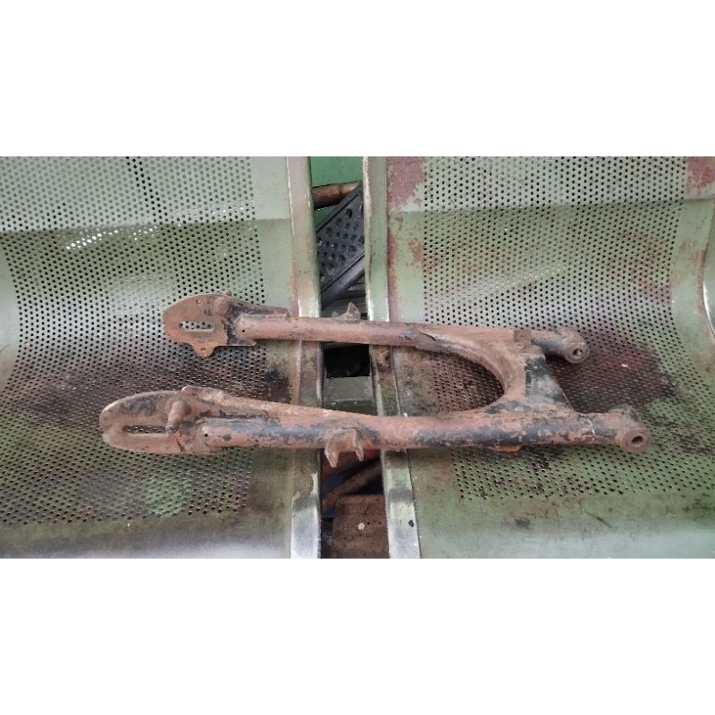 sapit udang swing arm suzuki TRS