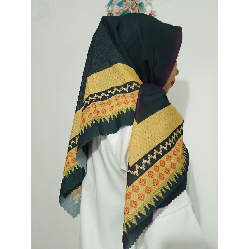 hijab segi empat tapis Lampung/hijab motif batik Lampung/hijab printing/finishing laser cutting