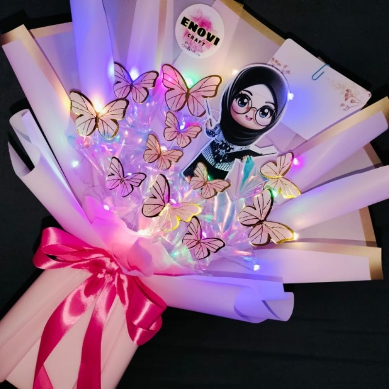 

BUKET KUPU KUPU LED topper wanita jilbab gemoy buket wisuda bouquet butterfly led buket bunga buket snack buket hari guru