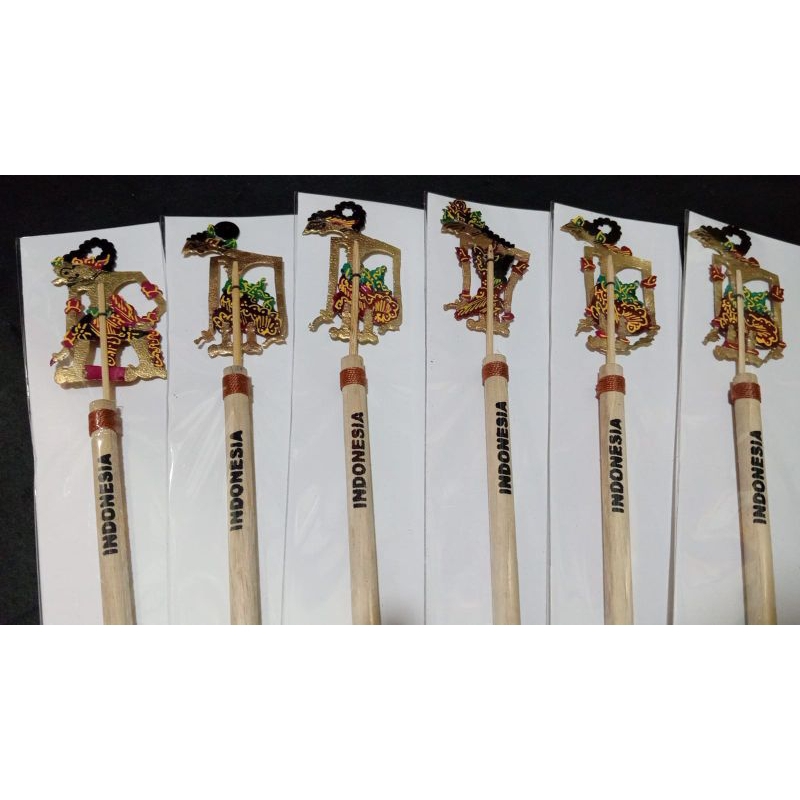 

pensil wayang kulit - pensil batik - souvenir pensil khas Indonesia