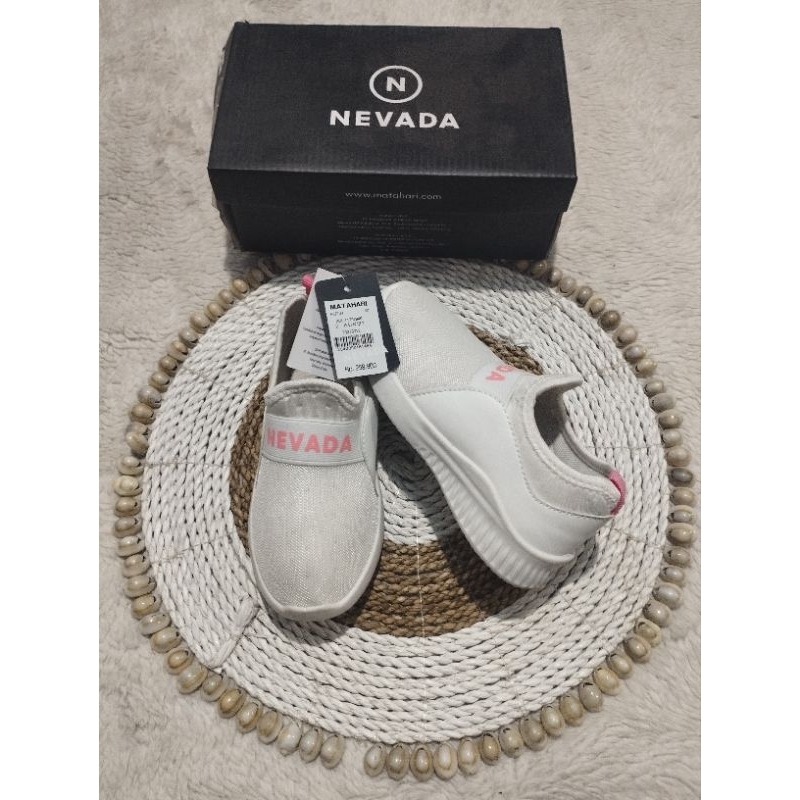 sepatu anak nevada kode AUNG1-putih