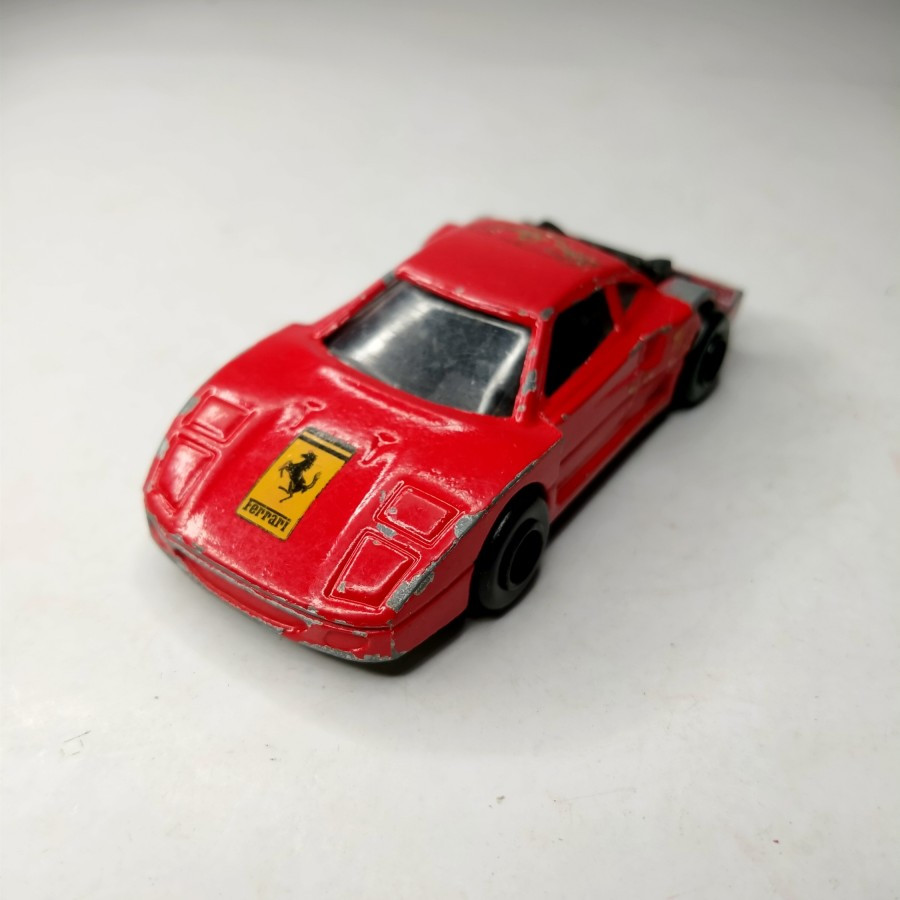 Diecast majorette ferrari f40 red VINTAGE ,loose JUNK