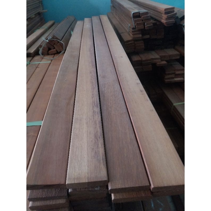 Lis/stik tipis lebar 5 cm papan decorasi dinding/plavon kayu Ulin Kalimantan tipis