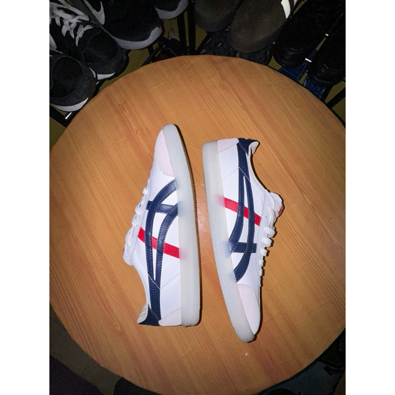 Sepatu second Onitsuka Tiger Tokuten
