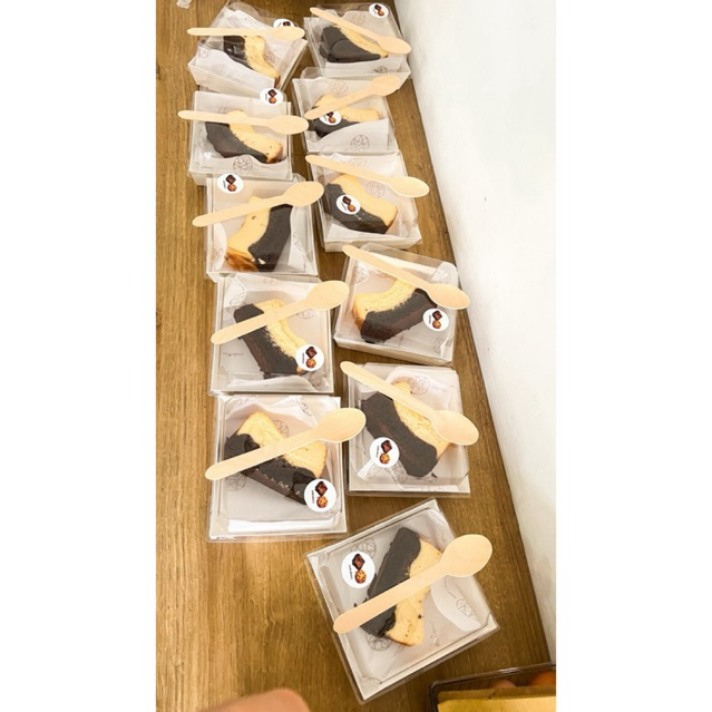 

Slice Cheese brownie by nadcakery