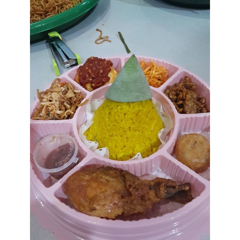 

Tumpeng mini nasi kuning Ready H-2