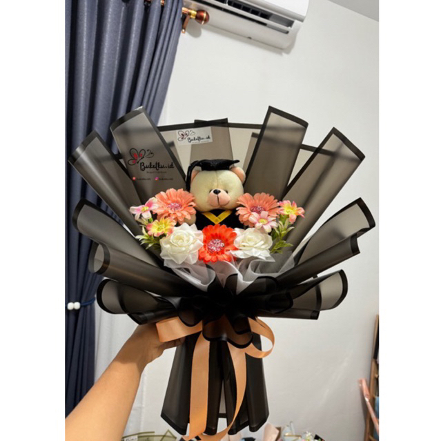 buket wisuda / Graduation / bouquet / buket boneka profesi