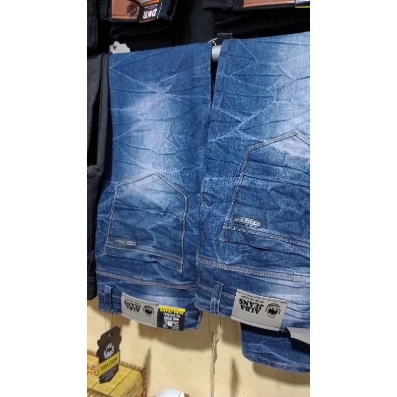 Celana Levis Pensil Pecah Beling
