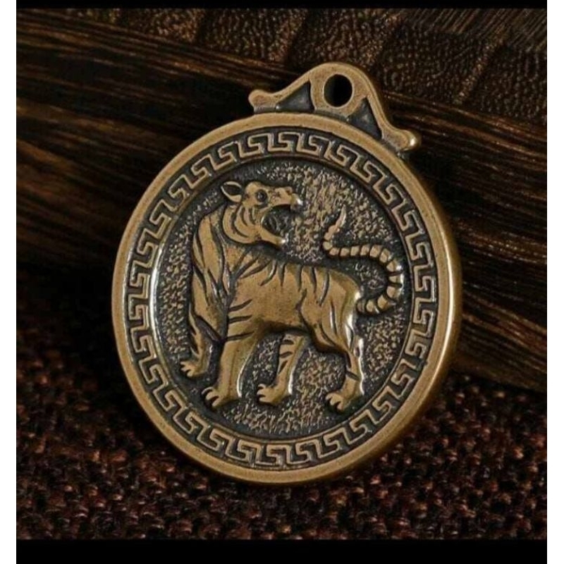 Liontin Motif Shio Macan /Gantungan Kunci / Bandul / Koleksi / Gold / Hadiah