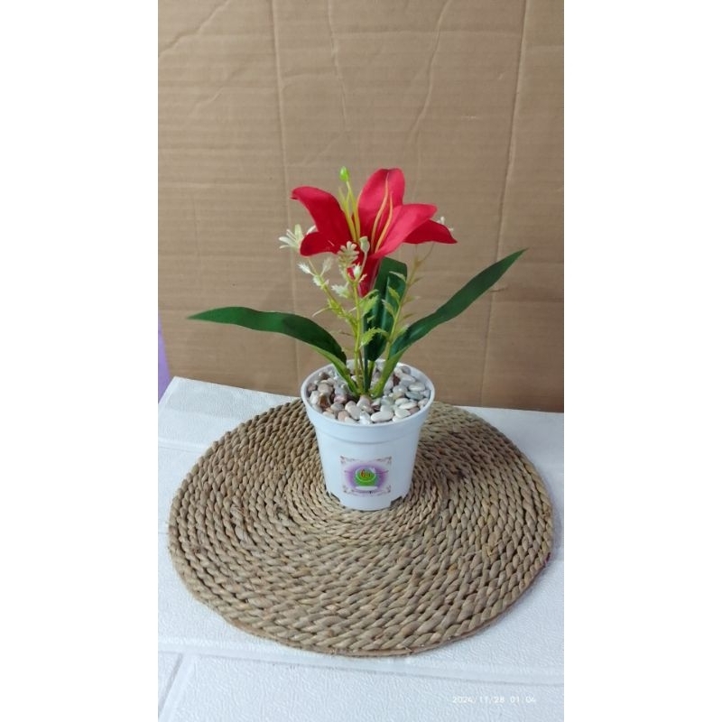 SET BUNGA PLASTIK CALLA LILY DENGAN POT PUTIH BUNGA HIAS LILY BUNGA DEKORASI HOMEDECOR DEKORASI PELA