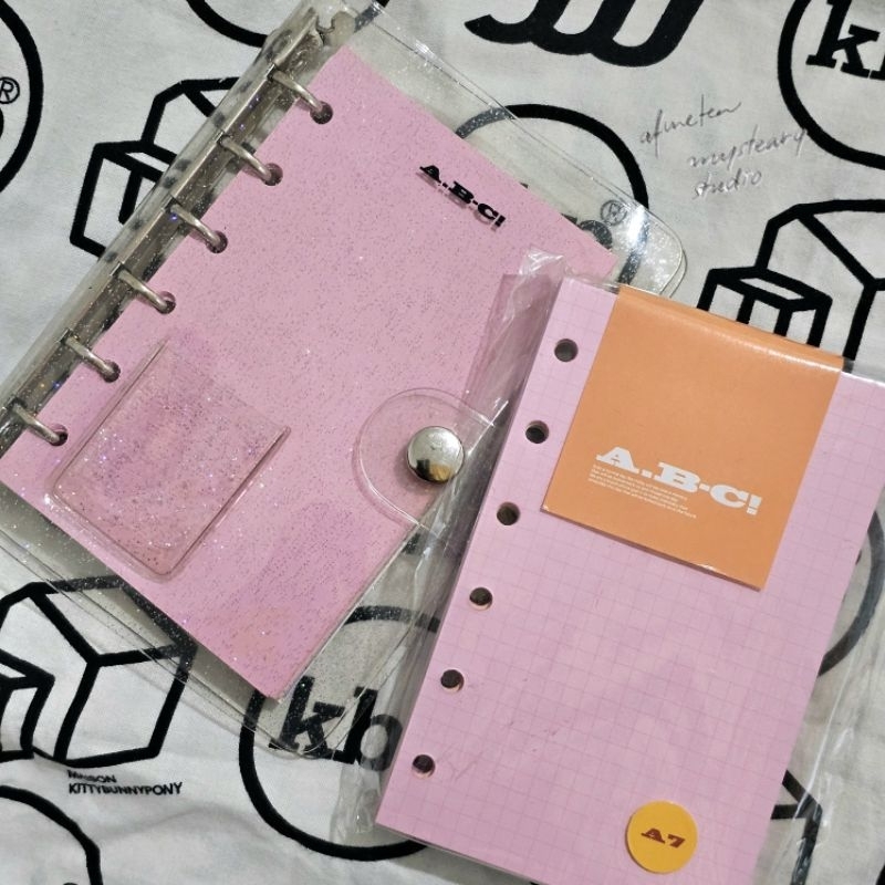

[PRELOVED] 6-ring Binder A.Bubble Crush dan refill