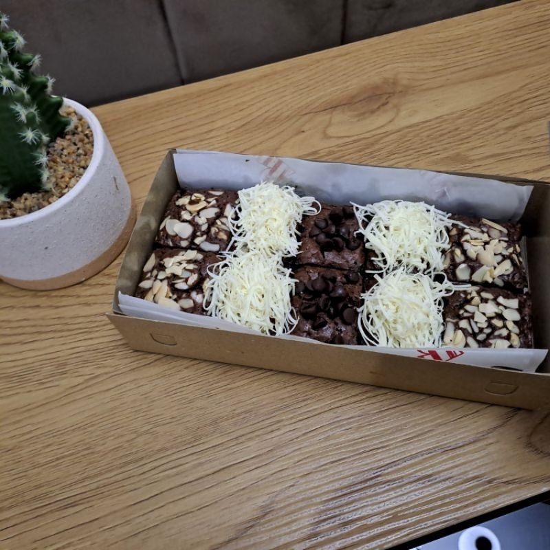 

Fudgy brownies tataya regular
