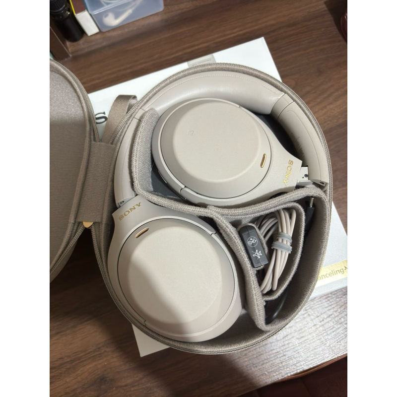 Sony WH-1000XM4 Silver