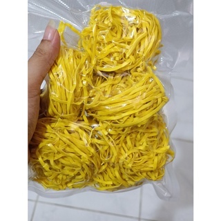 

racun_bangkok.id - masakan instant mie kuning Kalimantan/Bong mien Ket/Mie sanggul