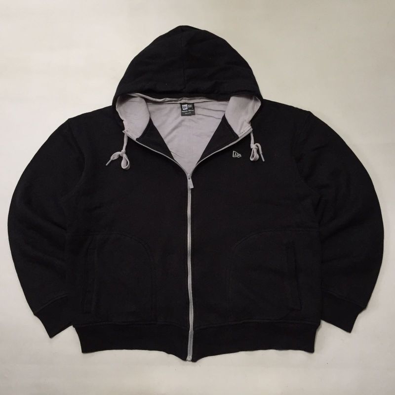 NEW ERA HOODIE