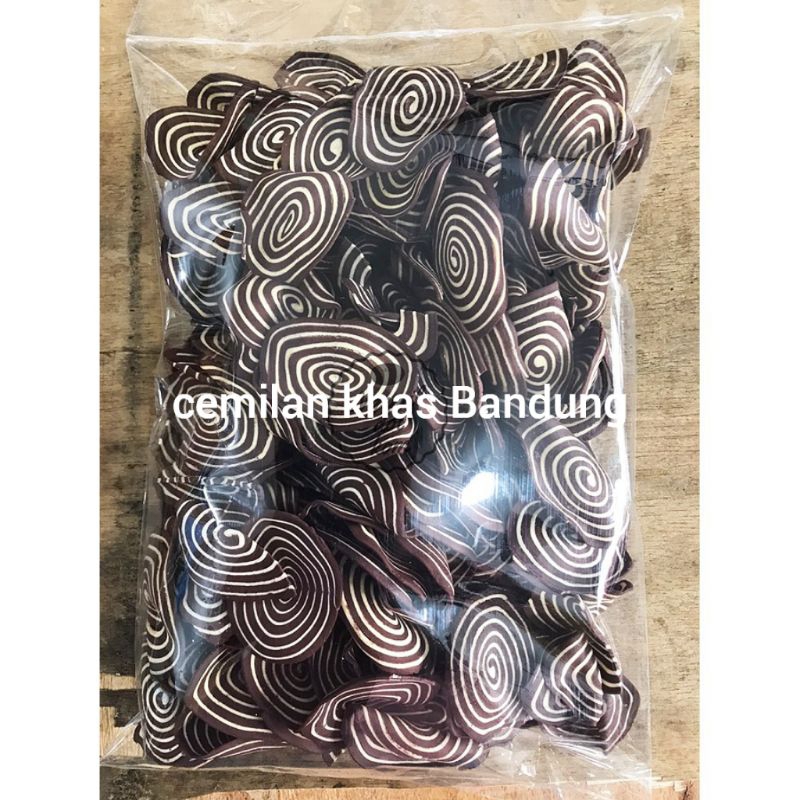

cemilan kuping gajah 500gram enak renyah manis makanan ringan/cemilan khas Bandung