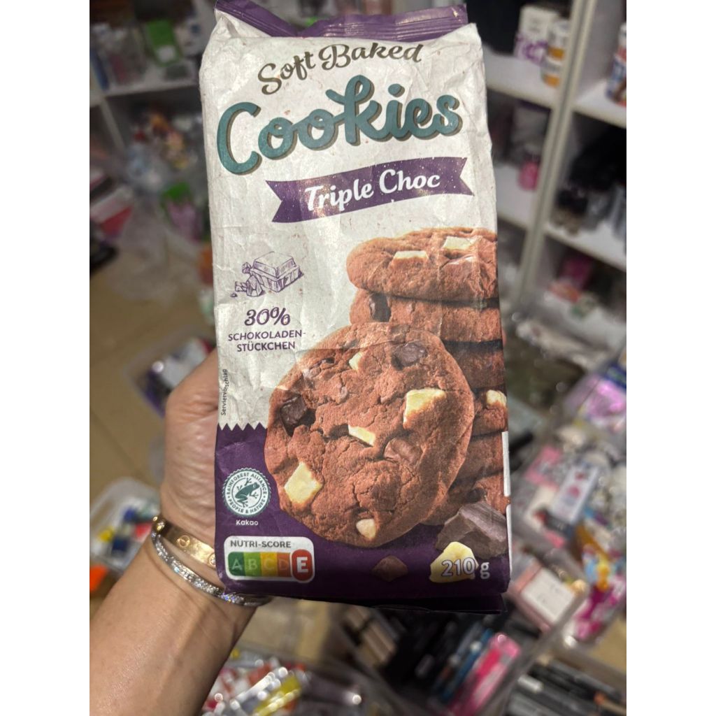 

[READY STOCK] Soft Baked Cookies Triple Choc 210gr (Exp: 07.25)