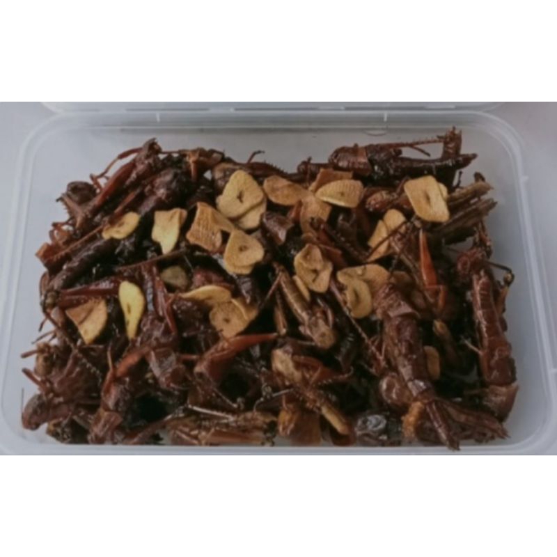 

Belalang goreng utes irisan bawang putih