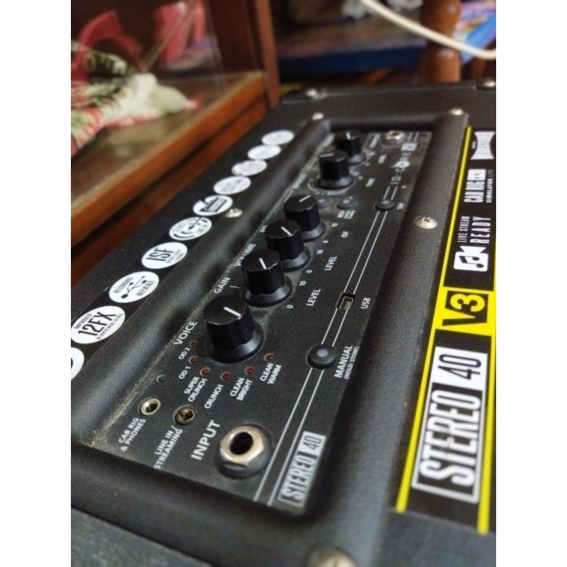 ampli gitar Black star id core V3 40 plus footswich black star ori second